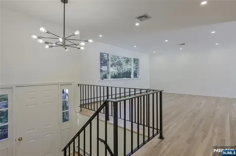18 Ruth Lane Demarest NJ 07627