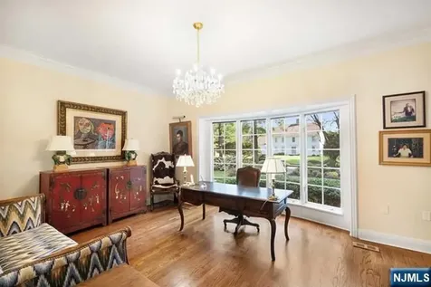 2 Canoe Lane Roseland NJ 07068