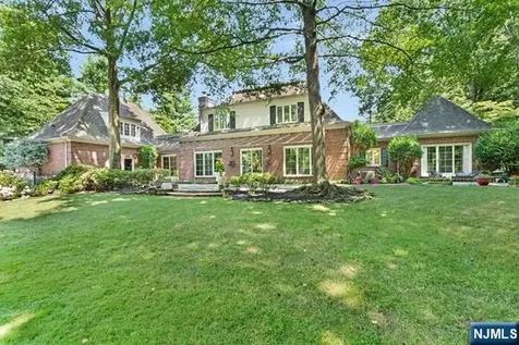 2 Canoe Lane Roseland NJ 07068