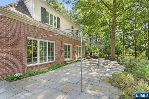 2 Canoe Lane Roseland NJ 07068