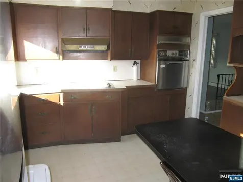 37 Atwood Place Wayne NJ 07470