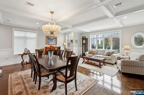 555 Edgewater Avenue Ridgefield NJ 07657