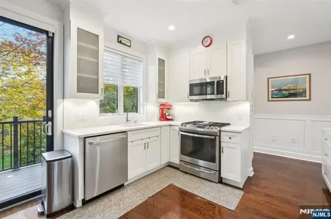 555 Edgewater Avenue Ridgefield NJ 07657