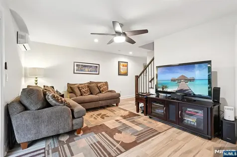 555 Edgewater Avenue Ridgefield NJ 07657