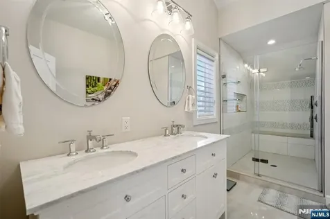 555 Edgewater Avenue Ridgefield NJ 07657