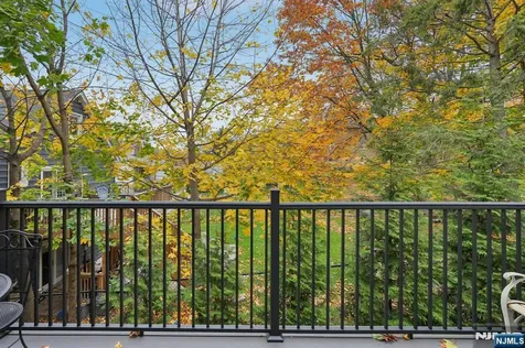 555 Edgewater Avenue Ridgefield NJ 07657