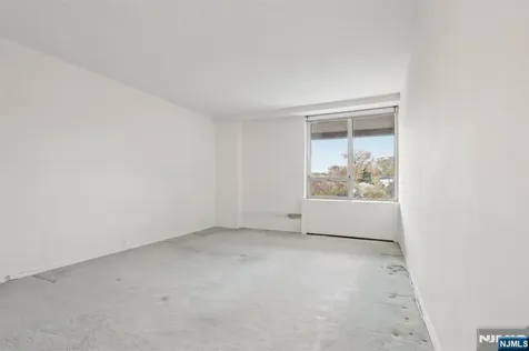 4 Horizon Road Fort Lee NJ 07024