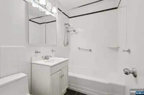 4 Horizon Road Fort Lee NJ 07024