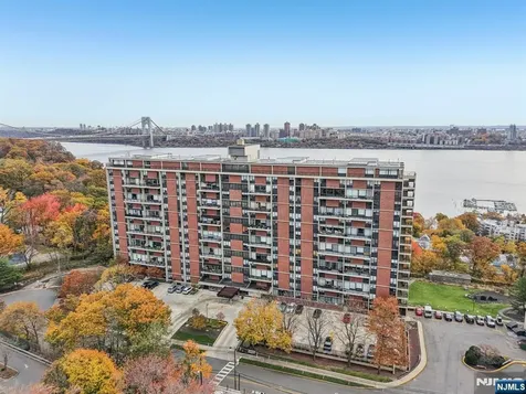 4 Horizon Road Fort Lee NJ 07024