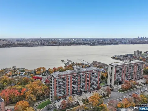 4 Horizon Road Fort Lee NJ 07024