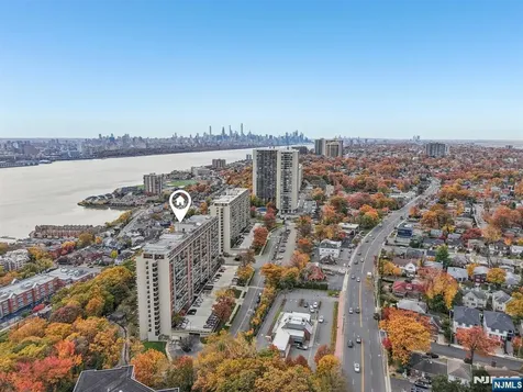 4 Horizon Road Fort Lee NJ 07024