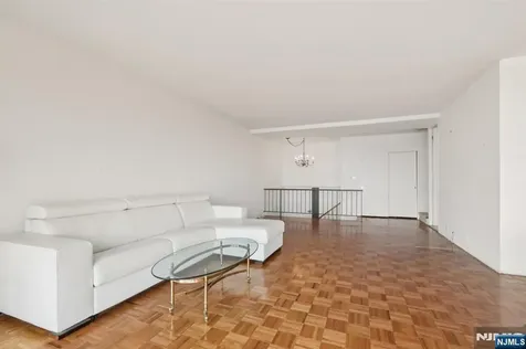 4 Horizon Road Fort Lee NJ 07024