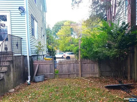 152 Washington Place Teaneck NJ 07666