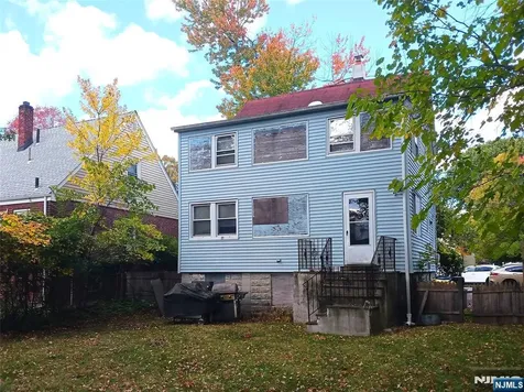 152 Washington Place Teaneck NJ 07666