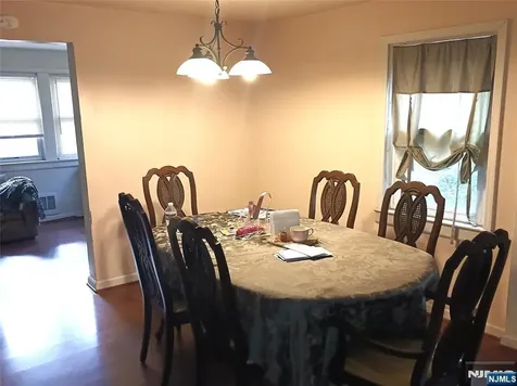 152 Washington Place Teaneck NJ 07666