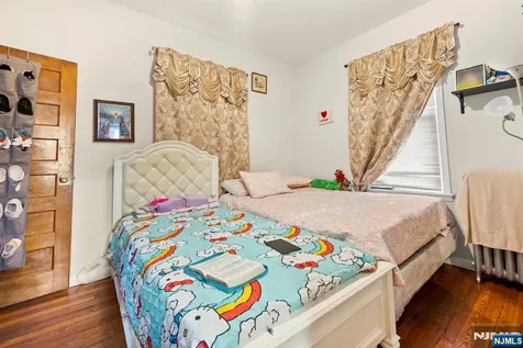 91 Headley Terrace Irvington NJ 07111