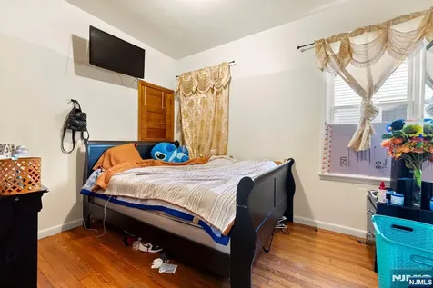91 Headley Terrace Irvington NJ 07111