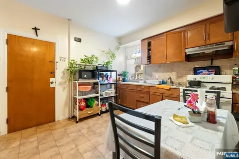 91 Headley Terrace Irvington NJ 07111