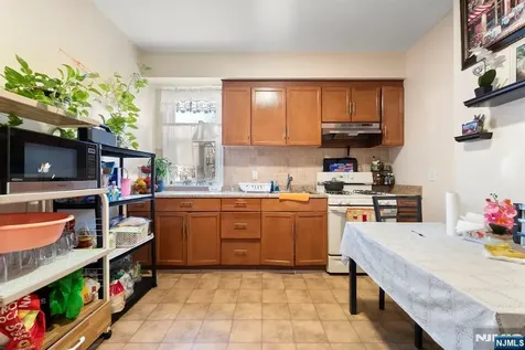 91 Headley Terrace Irvington NJ 07111