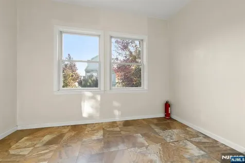 91 Headley Terrace Irvington NJ 07111