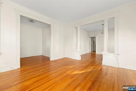 91 Headley Terrace Irvington NJ 07111