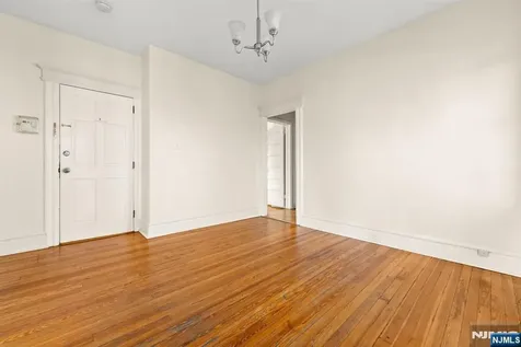 91 Headley Terrace Irvington NJ 07111