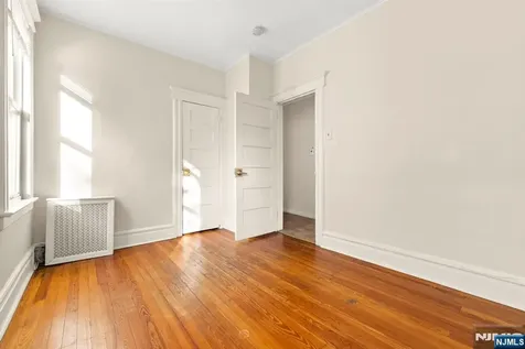91 Headley Terrace Irvington NJ 07111