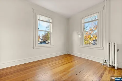 91 Headley Terrace Irvington NJ 07111