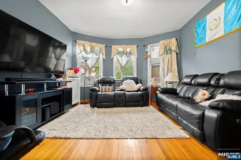 91 Headley Terrace Irvington NJ 07111