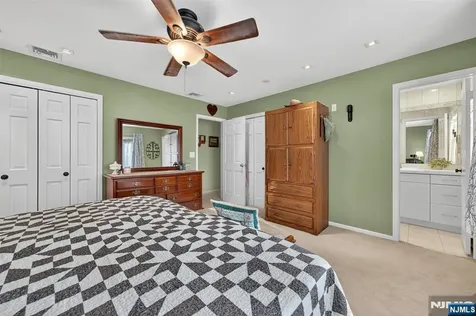 182 Yawpo Avenue Oakland NJ 07436
