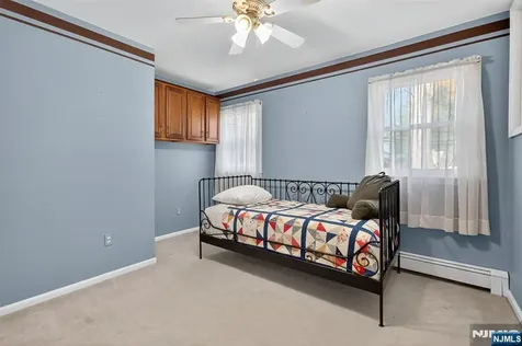 182 Yawpo Avenue Oakland NJ 07436