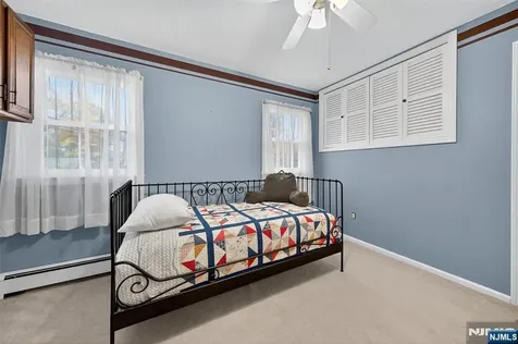 182 Yawpo Avenue Oakland NJ 07436