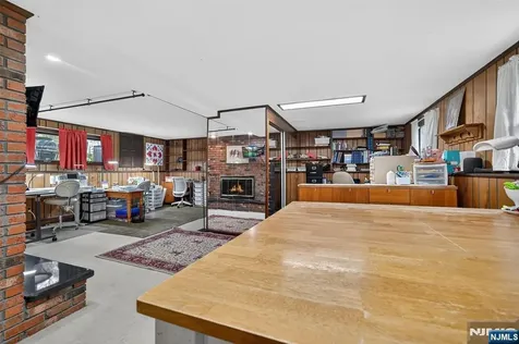 182 Yawpo Avenue Oakland NJ 07436