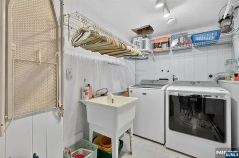 182 Yawpo Avenue Oakland NJ 07436