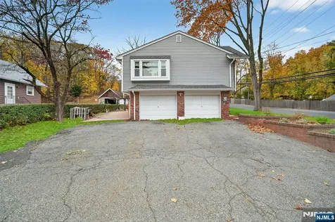 182 Yawpo Avenue Oakland NJ 07436