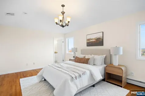 2 Kathleen Court Ridgefield NJ 07657