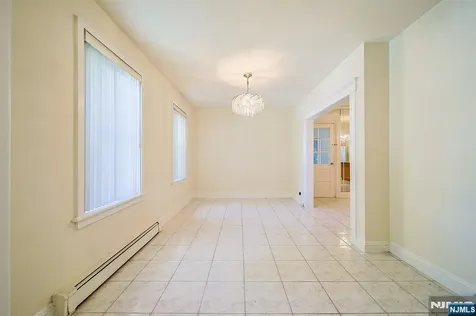 1585 Bergen Boulevard Leonia NJ 07605