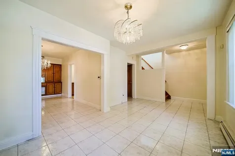 1585 Bergen Boulevard Leonia NJ 07605