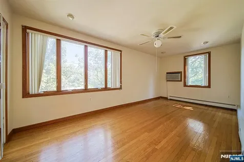 1585 Bergen Boulevard Leonia NJ 07605