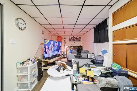 1585 Bergen Boulevard Leonia NJ 07605