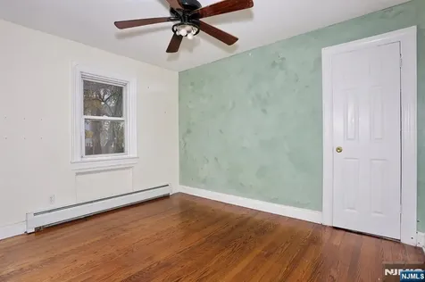 325 New Bridge Road Bergenfield NJ 07621