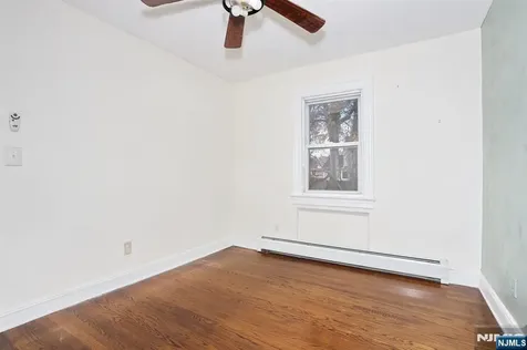 325 New Bridge Road Bergenfield NJ 07621