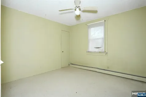 325 New Bridge Road Bergenfield NJ 07621