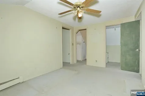 325 New Bridge Road Bergenfield NJ 07621