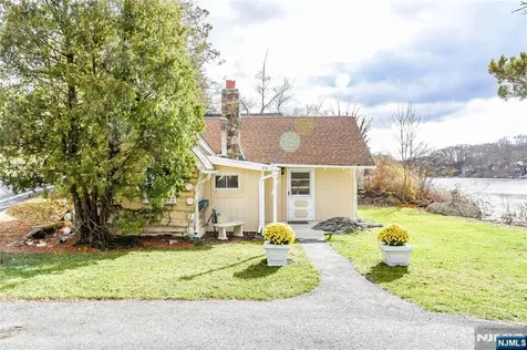 213 Otterhole Road West Milford NJ 07480