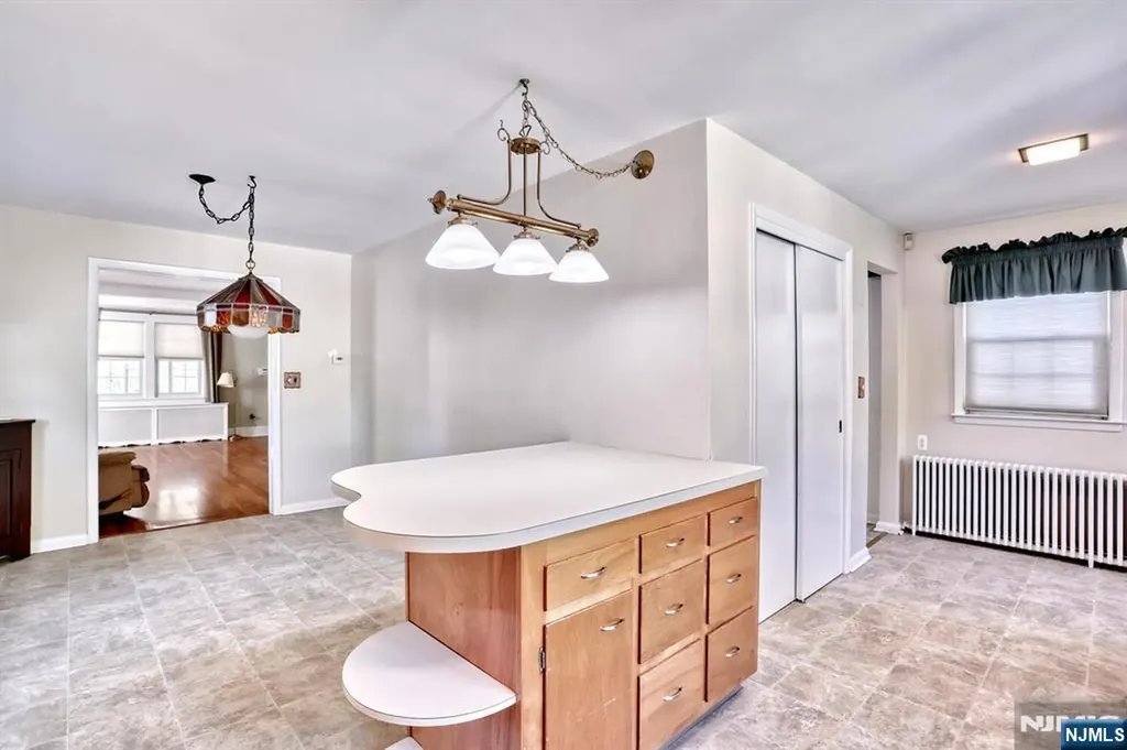 9 New York Avenue Bergenfield NJ 07621