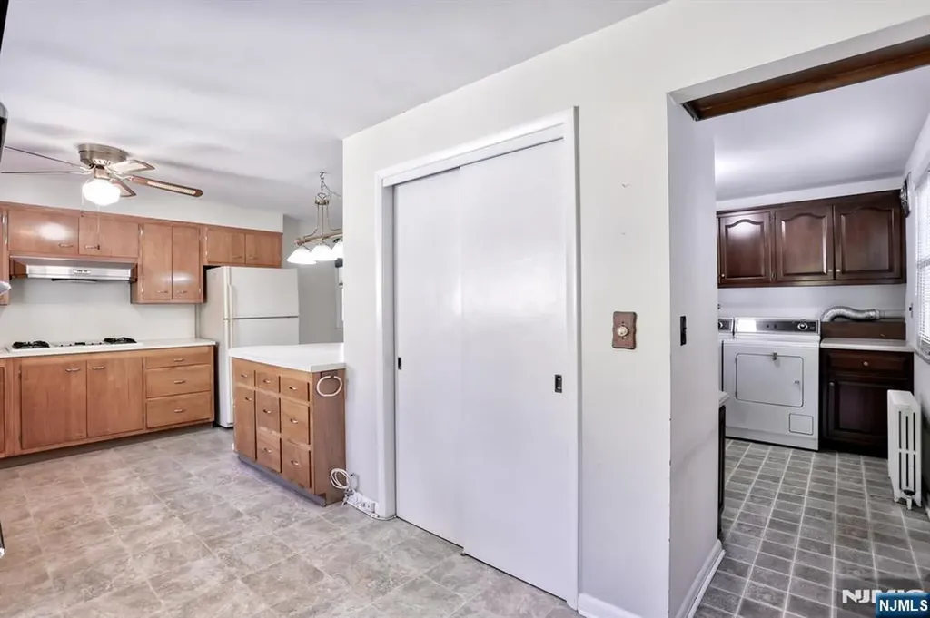 9 New York Avenue Bergenfield NJ 07621