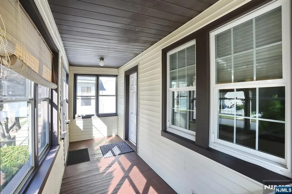 9 New York Avenue Bergenfield NJ 07621