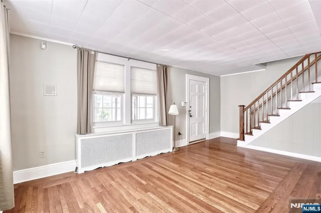 9 New York Avenue Bergenfield NJ 07621