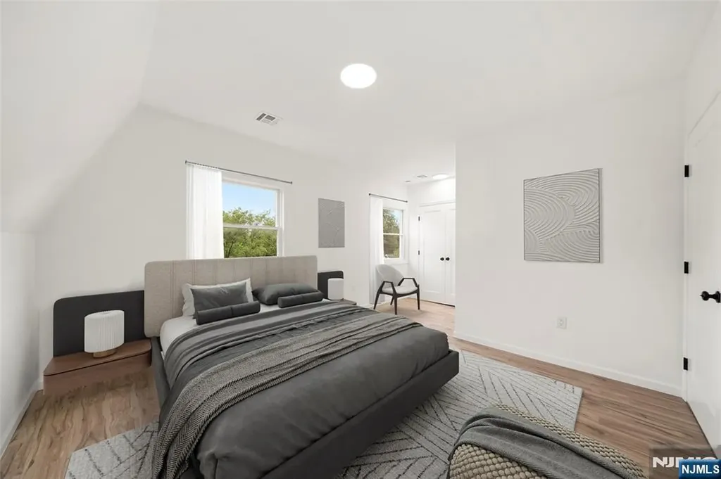 174 Pleasant Avenue Bergenfield NJ 07621